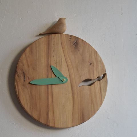 ساعت دیواری